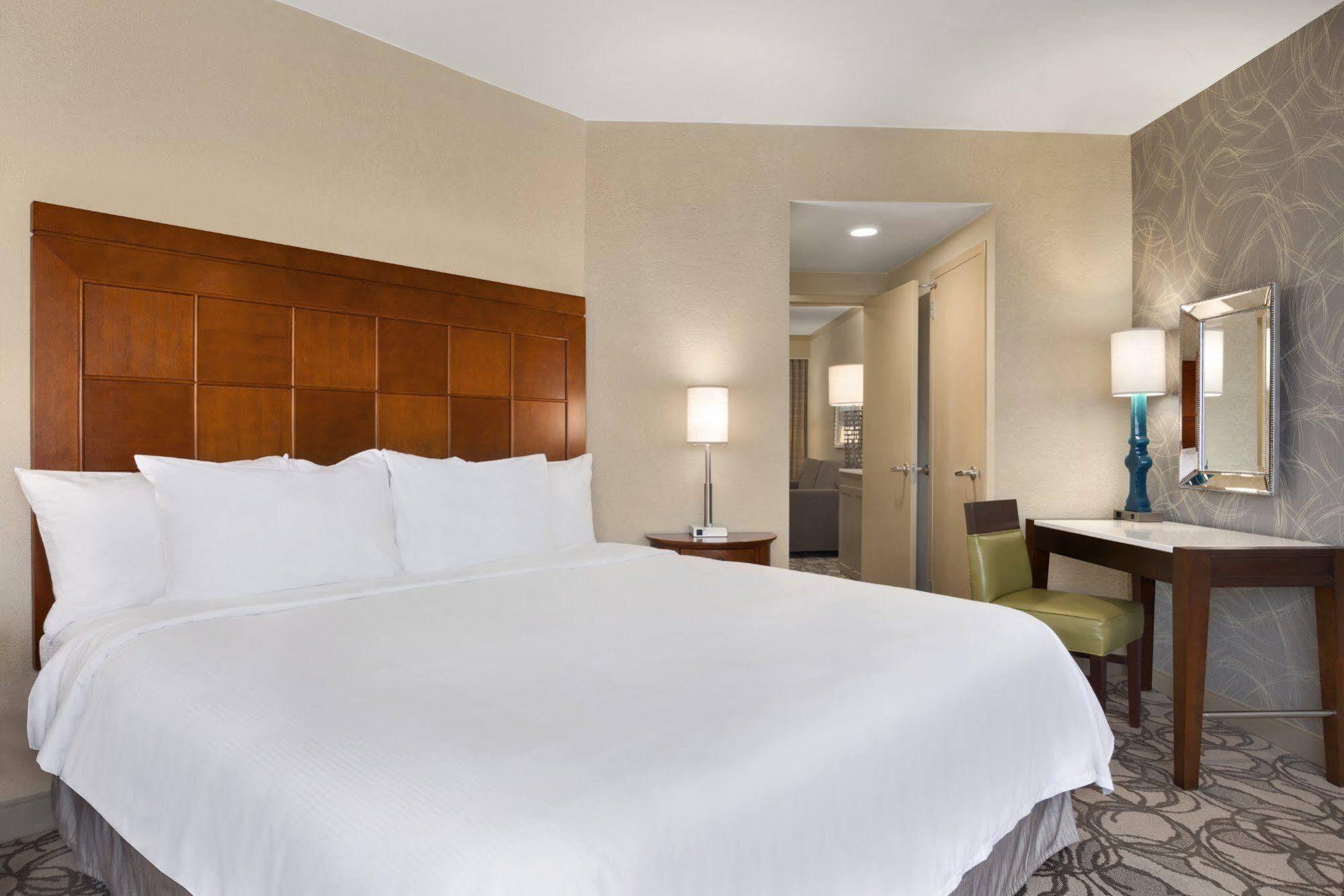 Embassy Suites Amarillo Downtown Zewnętrze zdjęcie